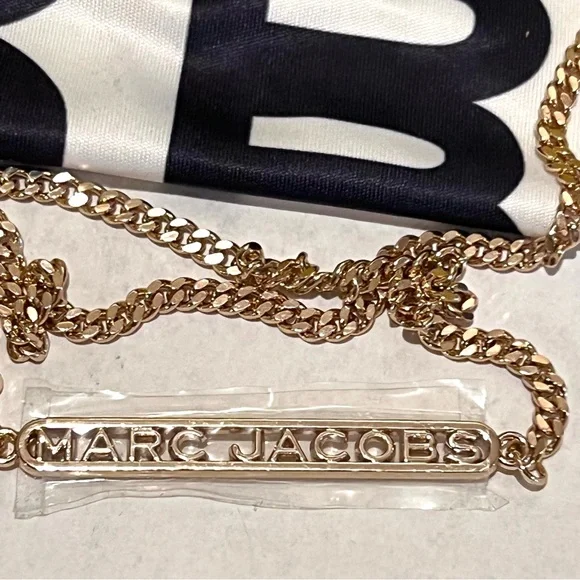 Marc Jacobs 59MM Navigator Sunglasses w/Detachable Chain-Gold Black/Brown-Pink - Picture 12 of 16